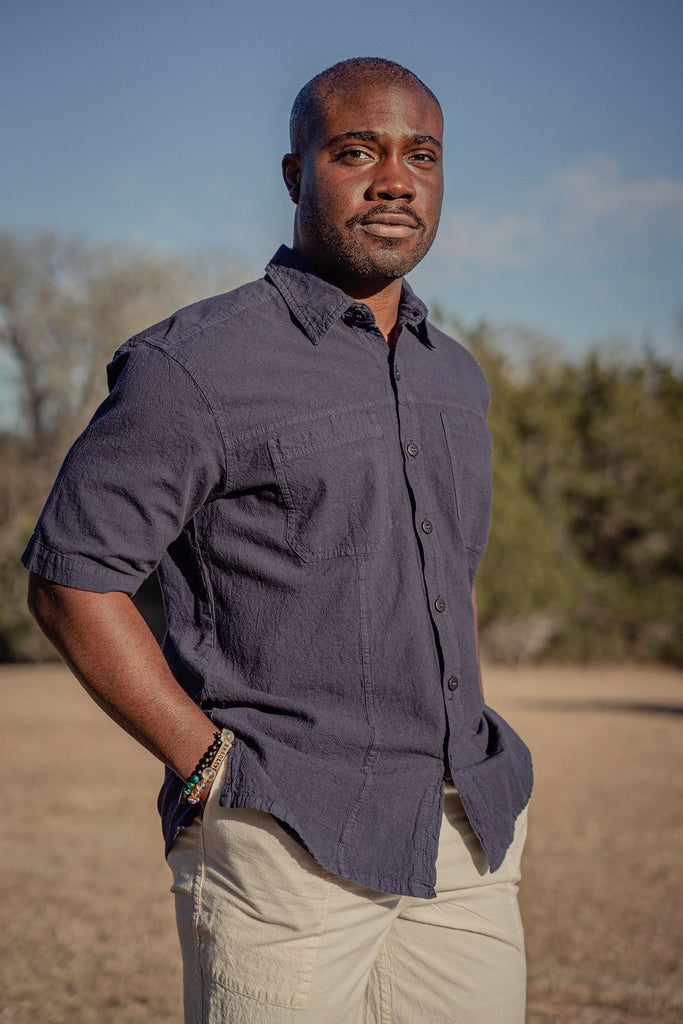  Men's short-sleeve 100% cotton button-down shirt with front pockets - Indigo or dark blue
