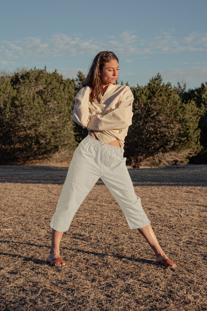 Women's 100 percent cotton calf-length capri elastic waistband pant - natural