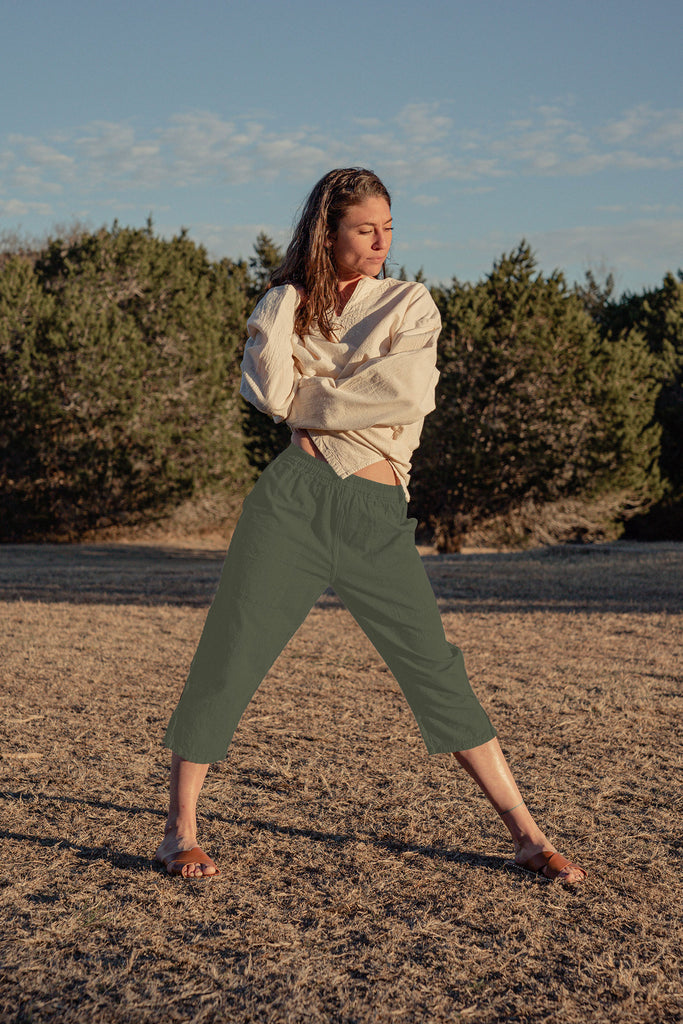 Women's 100 percent cotton calf-length elastic waistband pant - Sage Green